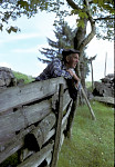 Lonevåg 1979 - Asbjørn Natland utafør floren på Ramberget.