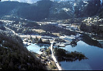 Lonevåg 1980 - Lonevåg med Neset og Kårvik. Bildet er tatt frå Nunnåsfjellet - Nonåsfjedlet.